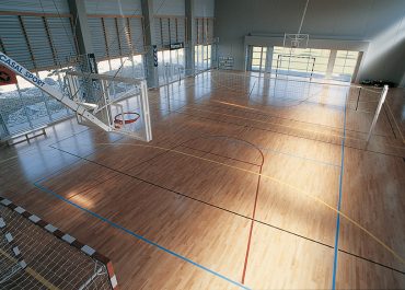 Équipements Sportifs Indoor : transformer un espace communal en salle de sport indoor multi-activités.